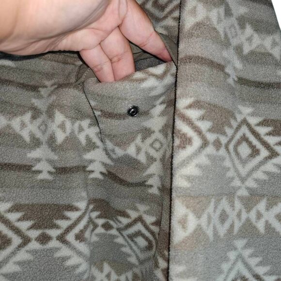 Southern Grit Aztec Graphic Fleece Pull Over Sweater - Picture 4 of 6